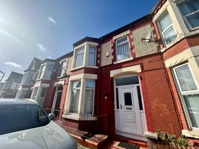 Woodhall Road, L13