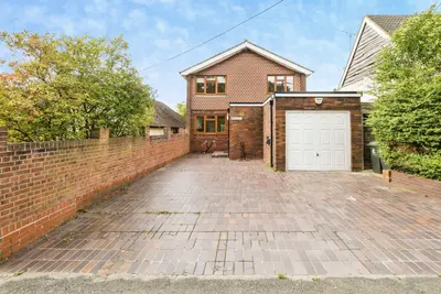 Manor Road, Lambourne End, RM4
