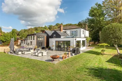Horsham Road, Mid Holmwood, RH5