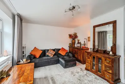 Glan Y Wern Road, Llansamlet, SA7