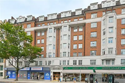 Kensington High Street, Kensington, London, W14