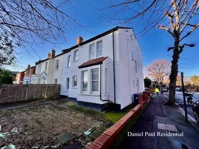 Mount Park Road