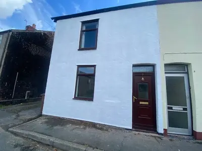 Water Street, CH7