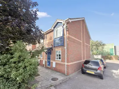 Bel Lane, Hanworth