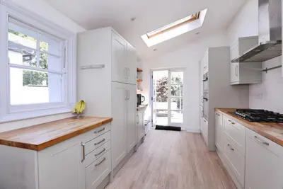 Summerlands Avenue, London, W3