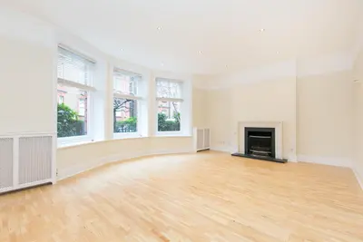 Wynnstay Gardens, London, W8