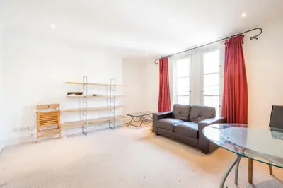 Flat 3, 4 Gunthorpe Street, London