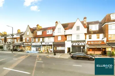 Finchley Road, Temple Fortune, NW11
