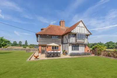 Deerton Street, Teynham, Kent, ME9 9LL