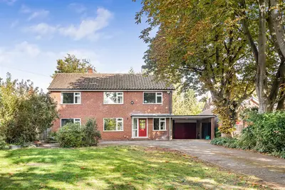 Upper Warren Avenue, Caversham Heights, RG4