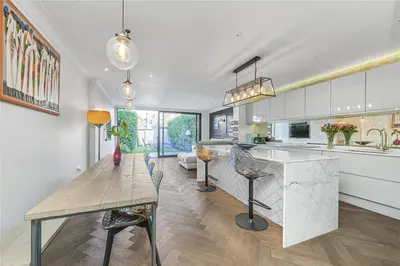 Fernlea Road, London, SW12