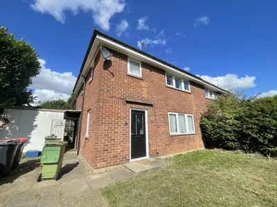 Birchfield Grove, Bletchley, MK2