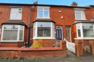 Brookfield, Prestwich, M25