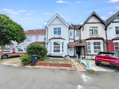 Maswell Park Crescent, Hounslow, TW3
