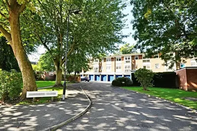 Harriers Close, Ealing, W5