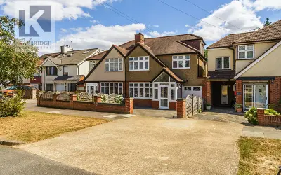Raleigh Drive, Surbiton, KT5
