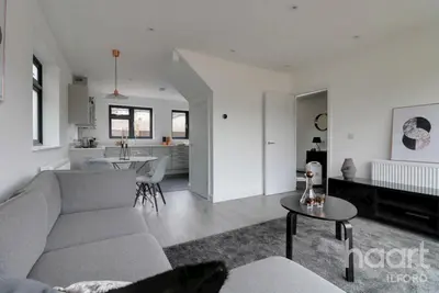Dunspring Lane, IG5