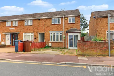 Rusholme Avenue, Dagenham, RM10