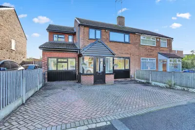 Park Lane, Whitefield, M45