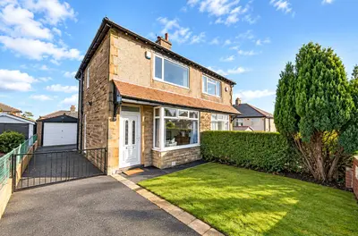 Gleanings Avenue, Halifax, HX2