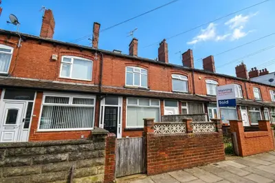 Cross Flatts Place, Leeds, LS11