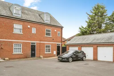 Hamilton Mews, Belle Vue, Doncaster