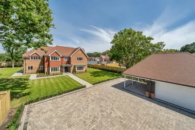 Brook Avenue, Warsash