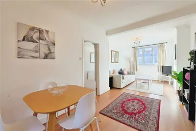 Bollo Lane, Chiswick, W4