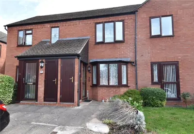 St. Georges Crescent, Droitwich, Worcestershire, WR9 8HJ
