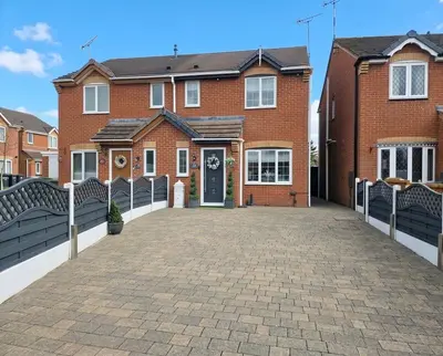 Pebblebrook Way, Bedworth, Warwickshire, CV12