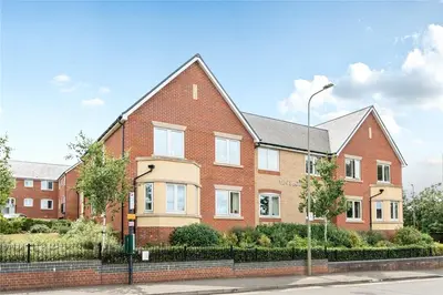 Yeats Lodge, Thame, OX9