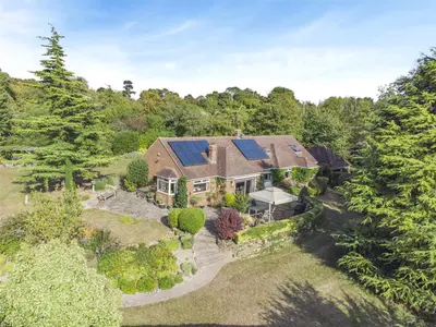 Idleigh Court Road, Meopham, DA13