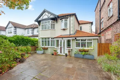 Aigburth Road, Liverpool, L19