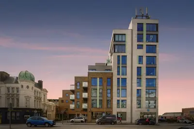 Kingsway, Hove, BN3