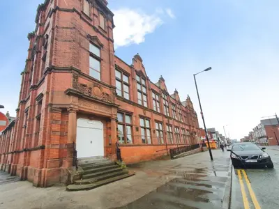 Railway Road, Leigh, WN7