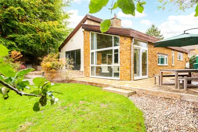 Bricketts Lane, Flore, NN7