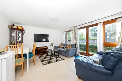 Harry Close, Croydon, CR0