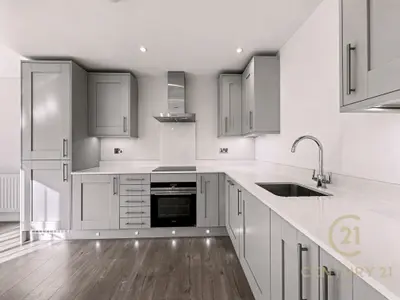 Bridge Street, Walton-On-Thames, KT12