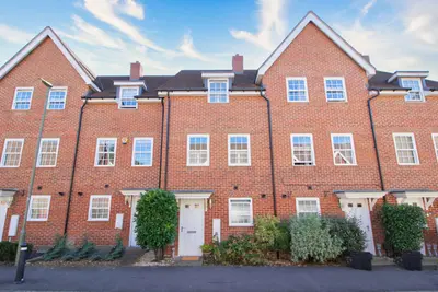Whittaker Drive, Horley, RH6