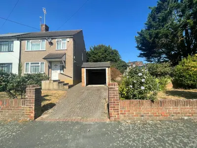 Nuffield Road, Hextable, BR8