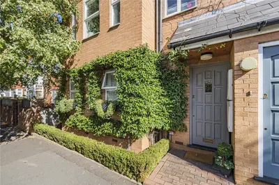 Ashen Grove, Wimbledon Park