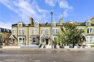East Hill, London, SW18