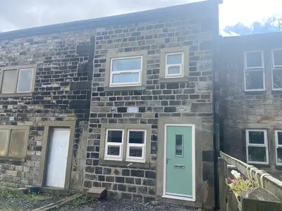 Smithy Bridge Road, Littleborough OL15 8QF