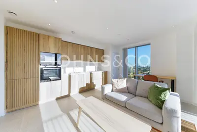 Tapestry Way, London, E1