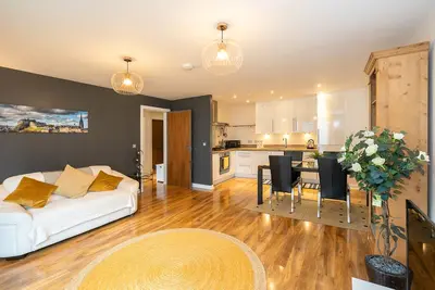 Kimmerghame Path, Edinburgh, EH4