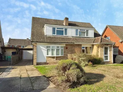 Quentin Road, Woodley, RG5