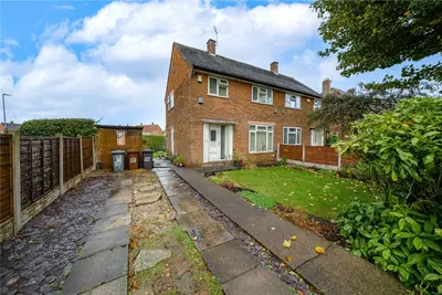 Stonegate Road, Leeds, LS17