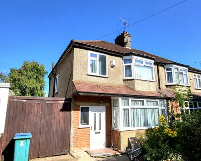 North Western Avenue, Watford, WD25