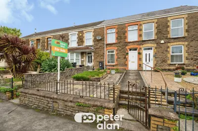 Siding Terrace, Neath, SA10