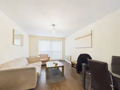 Cline Road, London, N11